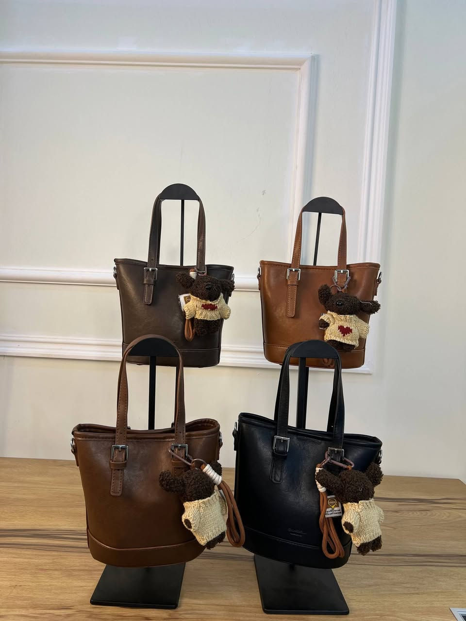 حقائب ماستر كوالتي عالي متوفر جملة فقط اقل طلب نص درزن


**إذا كنت صاحب هذا الإعلان وتريد حذفه لأي سبب، رجاءا أرسل رسالة إلى الدعم الفني**