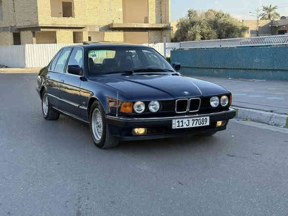 للبيع BMW حجم 735i
موديل 1991 اصل بليته وسنويه ،، صبغ عام للجماليه بدون ضربه بدون معجون ،، محرك وكير مكفولات ،، تبريد ثلج صدر امامي خلفي جديد تخم تاير جديد السياره عليها صيانه كامله مناقصها اي شي ،، رقم بغداد الدولي وبأسمي 
المكان بغداد حي الجامعه ،، السعر 63 ورقه
***********
