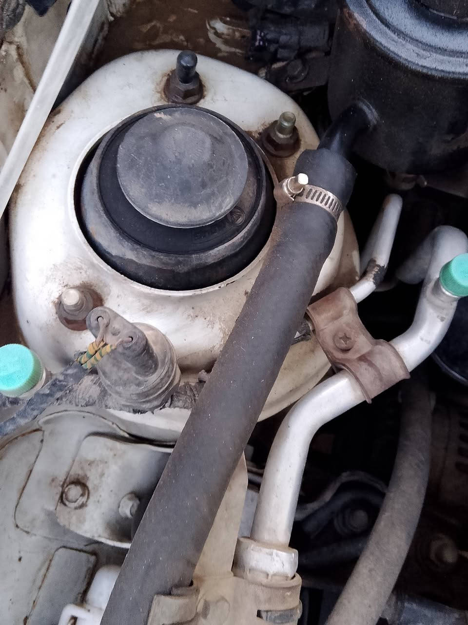 السلام عليكم
طيبة 2014 للبيع بلادية
كهربائيات كاملة
مكينه وكير مكفول
السيارة باسمي رقم بغداد السنوية ما ساقطة 
بلادية ما مصبوغة ولا بيهه تعمير تبريد تدفئة شغال
رقم التواصل *********** السعر خاص 
بي
