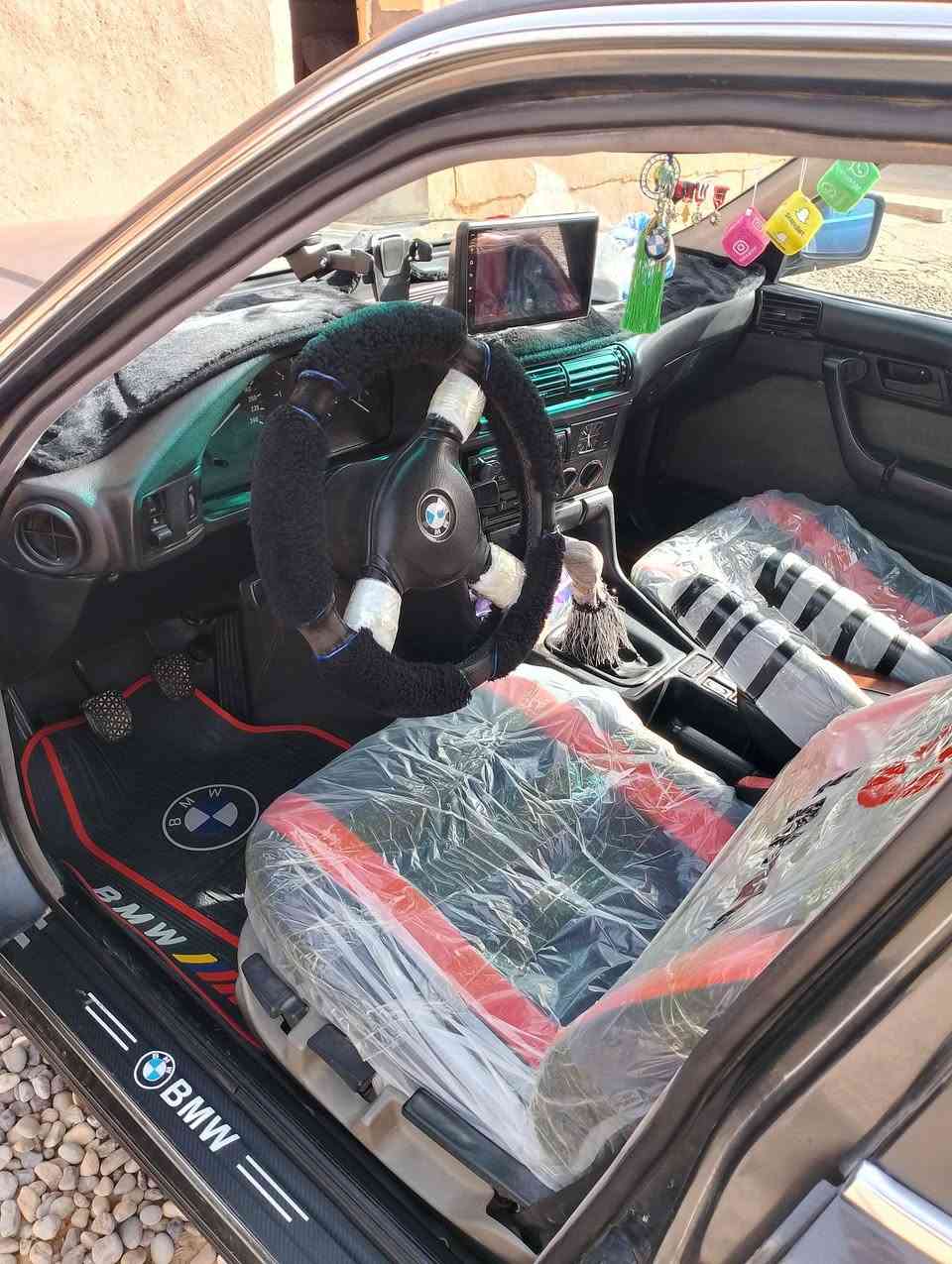 السلام عليكم من رخصه الادمن
سياره بي ام BMW 525
محرك مسكر بشرط
تايرات جديده
صدر جديد
كير عادي 
السياره بلاديه بدون صبق
رقم صلاح الدين انكليزي بسمي السياره شرط التحويل
كابون بانزين بيهاا السياره مكفوله من كلشي
السعر50 وبيهاا مجال اتصل وتدلل
معرفه التفاصيل الباقي اتصل ونتفاهم
الرقم *********** 
مكان السياره الموصل
