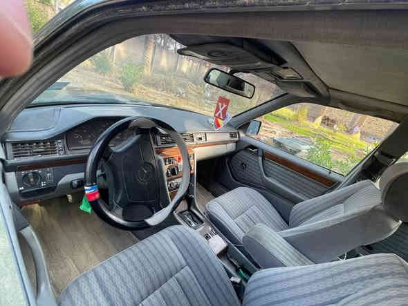 ماردسدس دب اسود موديل 89 مكانه بابل محور بطه vvt
سنويه ل 26 شهر 7 
تحويل مباشر سياره كامله مابيها نواقص فقط غاز التبريد 
سعر 66 وبيها مجال رقم موبايل ***********
