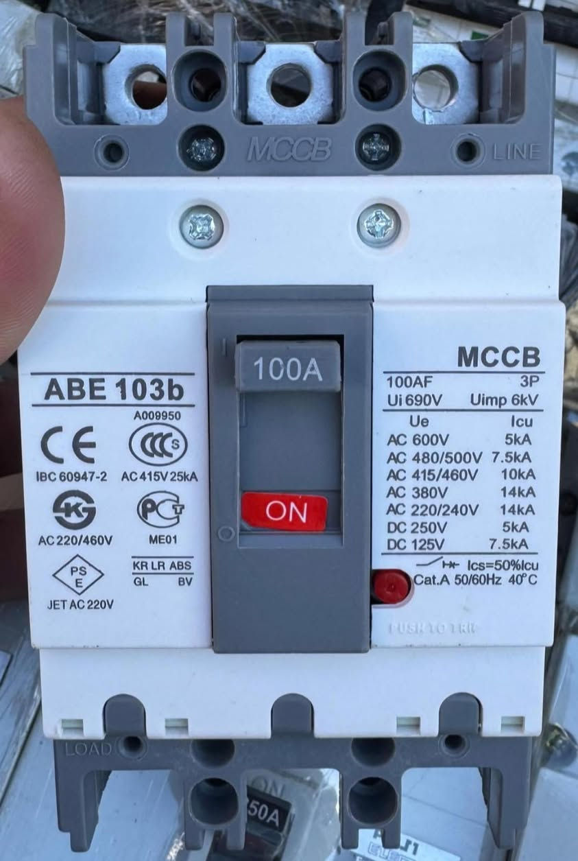 ألسلام عليكم يتوفر 

قاطع Ls ١٠٠ أمبير ثلاثي جديد بالكارتون 

                               👈١٠ ألاف 👉

بغداد عكد النصارى 
وتوجد خدمه توصيل 
***********

