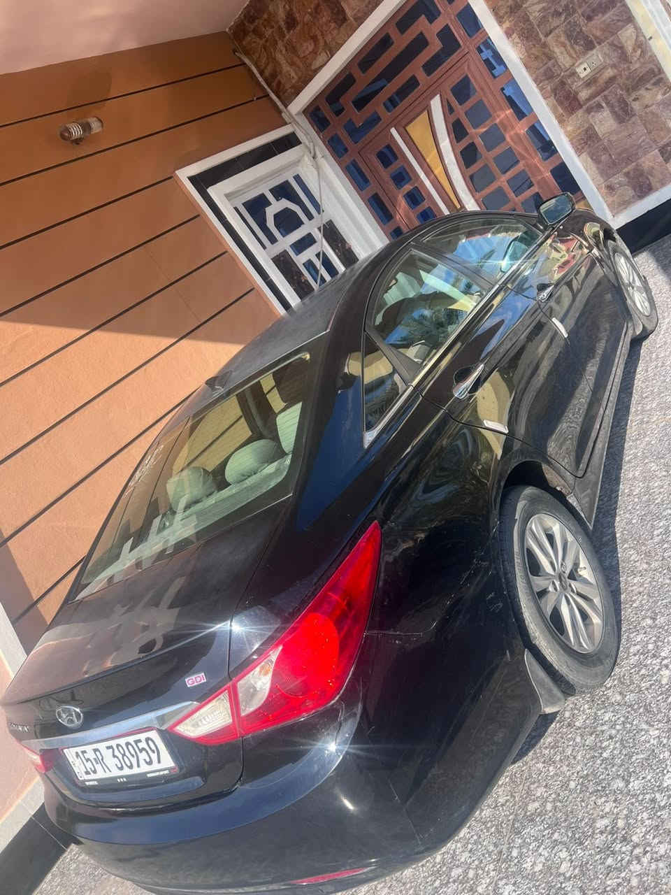 السلام عليكم 
للبيع فقط سوناتا 2013
السعر :  103  وبيها مجال
الضرر قطعتين 
وارد امريكي
رقم جديد ( انبار ) ب اسمي تحويل ثاني يوم
السيارة نظيفة جدا ما  تصرف عليهه لو ربع 
-زوج تايرات جدد 
-وادامة كاملة

المواصفات 
مكينه 2400 gdi
تبريد بيانو +تدفئة
داخل اسود 
كشن السايق كهرباء 
كشنات تدفئه
رادارات امامي خلفي جانبي 
بريك توقف ذاتي عند الاقتراب 
 مكان / الانبار حصيبة الشرقية
***********
