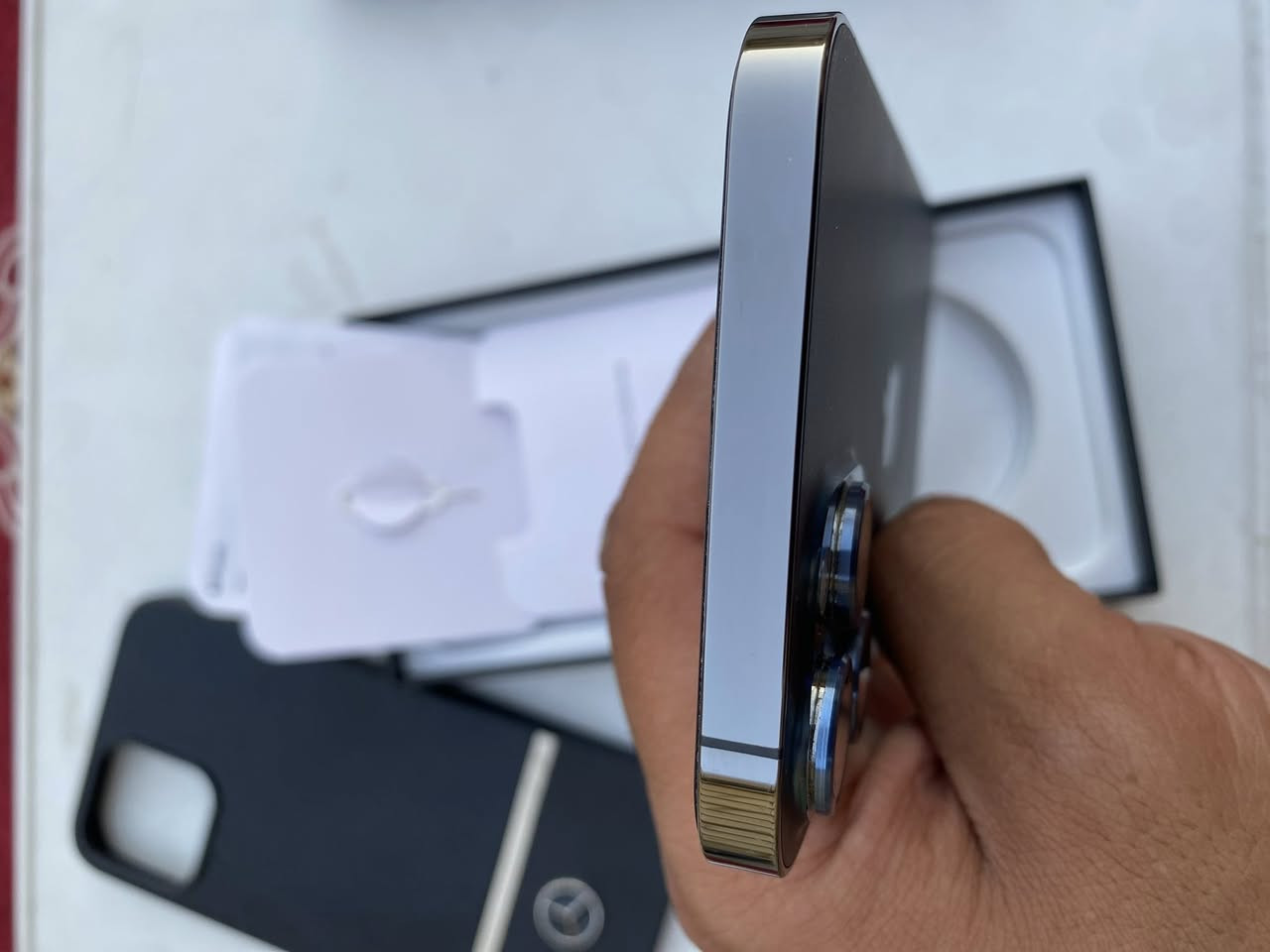 سلام عليكم 12 Pro max للبيع او مراوس ب 11 عادي
ذاكره 512 

بطاريه 89

نظافة 100

جهاز نظيف كلش زلغ ما بيه وتر بروف ما مفتوح ولا مبدل بيه اي قطعة 
كارتونته وياه 
لزكه مات اصليه 
حمايه عدسات زجاج اصلي 
سعره 575 وبيه مجال حك جيتك 
توصيل ما عندي 
مكاني بغداد الشرطه الخامسه 
تواصل فقط عن طريق الواتس اب خاص ما ارد 
***********
