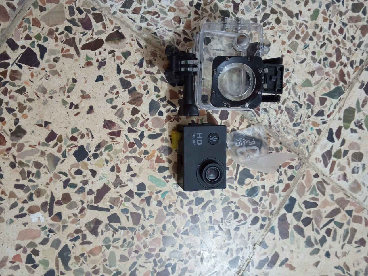 السلام عليكم كامره مال توصيل ممستخدمه بعده جديده HD1080p السعر 30


**إذا كنت صاحب هذا الإعلان وتريد حذفه لأي سبب، رجاءا أرسل رسالة إلى الدعم الفني**