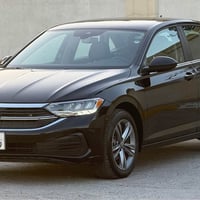 جيتا 2024  للبيع  ماشيه 18الف   بصمه. جلد. رادار.  دعاميه خلفيه ومكان ...