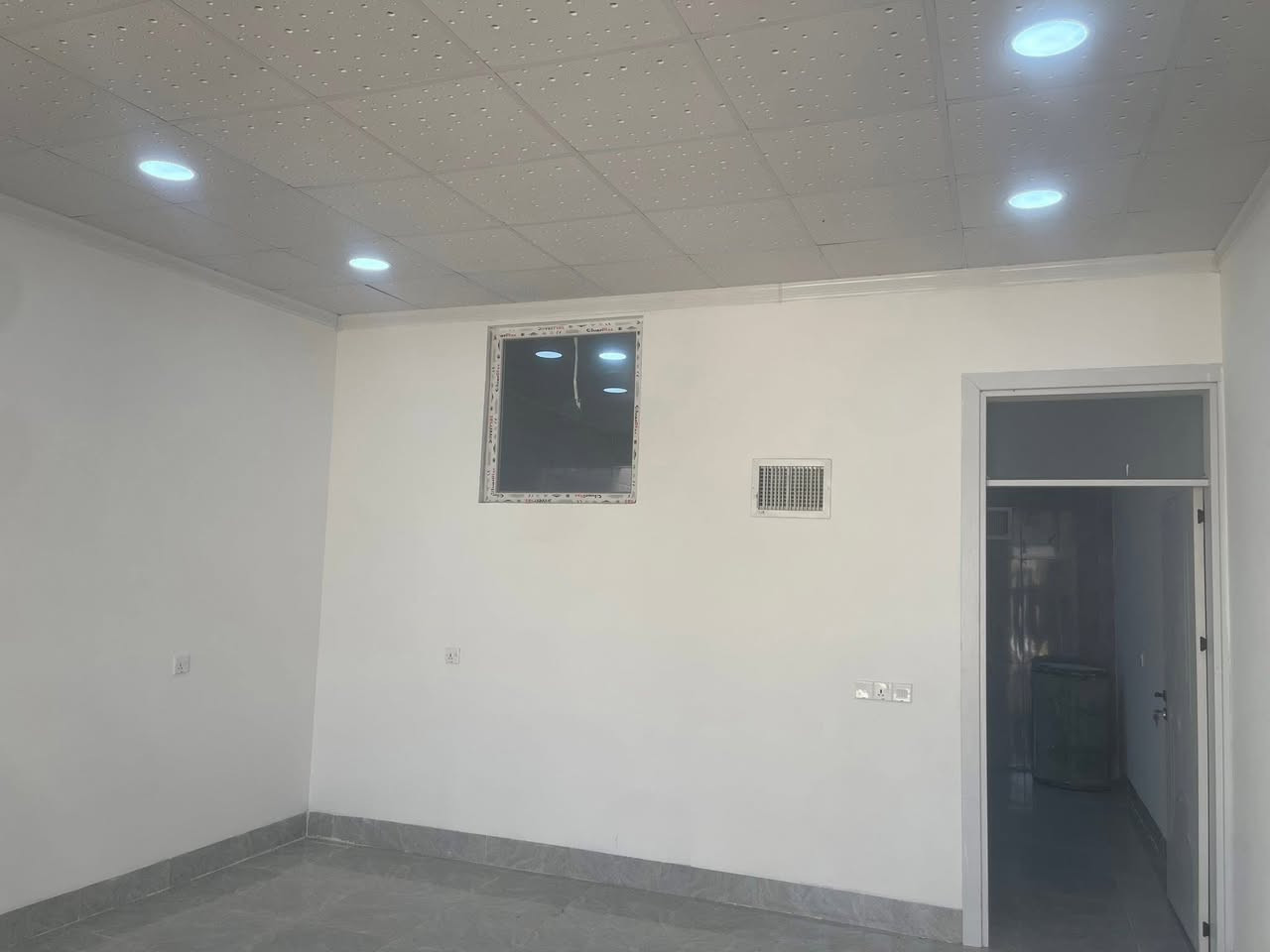 دار الأيجار 
مساحة 100متر 
فول سيراميك بناء حدیث
الموقع دروازة
خلف مقر کوران
قرب جامع خدیجة الكبرى 
الأيجار 150 ألف
استفسار
***********
***********
***********
———————
خانوو بۆ کرێ
ڕووبەری100متر 
 فول كاشیە بینایی نوێیە
دەروازە فەرعی بارەگایی گۆڕان
نزیك مزگەوت خدیجە کوبرا
كرێی مانگانەی 150هەزار
***********
***********
***********
