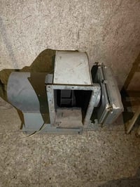 بلور للبيع بسعر مناسب للأستفسار ٠٧٧١١١٠٨١٣٣