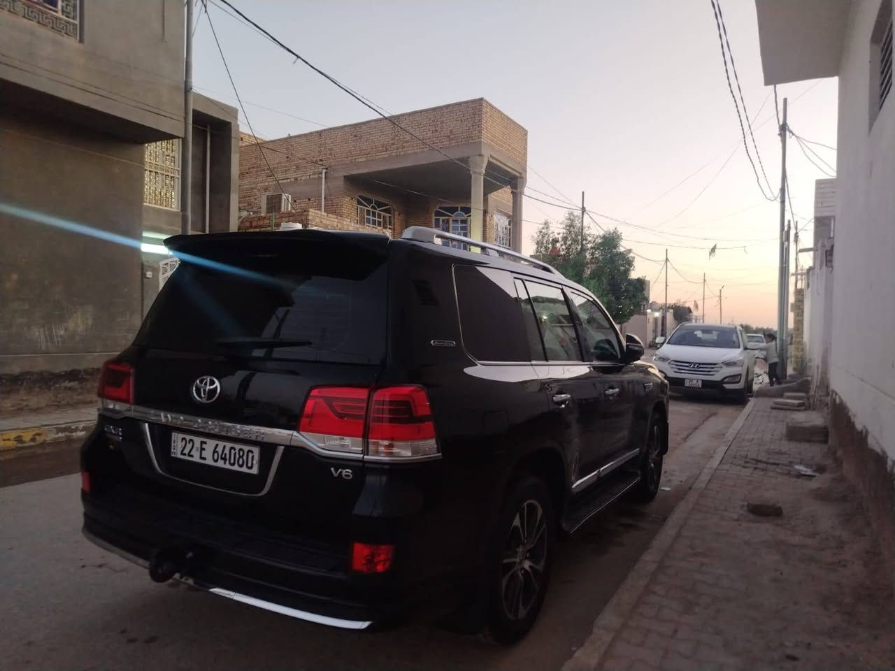 السلام عليكم
لاندكروز 2020 بحريني 🤍

معروفه مواصفات لبحريني 

رقم اربيل الجديد هزه وفحص جديده

سياره مكفوله كفاله عامه عده  بارد قليل

 جديده كلش

كير محرك صدر تبريد كهربائيات كله كفاله شرط 

عنوان دوانيه

السعر 525 ورقة فقط 
للاستفسار ***********
