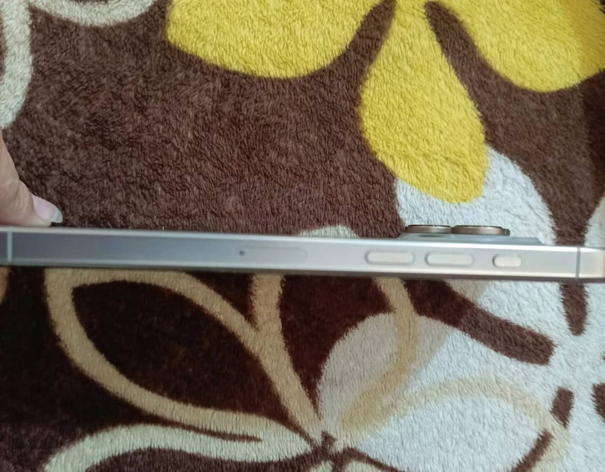 للبيع للبيع
ايفون 16برو ماكس اللون التيتانيوم

 ذاكره 256شرق اوسط ماستر 

البطاريه 93 مابي اي شخط نظافة100% كامل ملحقاته موجوده وكولش محافظة عليه بي عدسة حماية للكامرات 

سعره مليون و375


**إذا كنت صاحب هذا الإعلان وتريد حذفه لأي سبب، رجاءا أرسل رسالة إلى الدعم الفني**