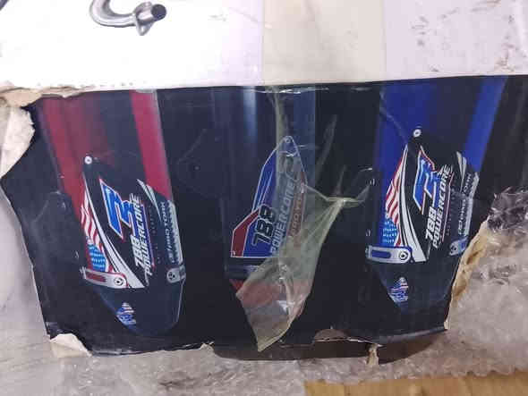 صالنصه رياضي للبيع حسب ما شوف
البيع لي أعلى سعر . 
للمراسلة *********** مكاني بغداد .
