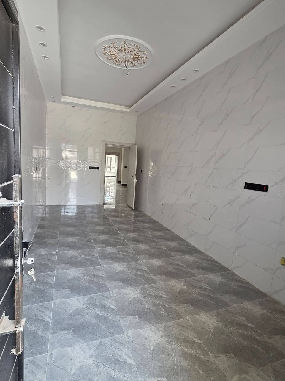 بسم الله الرحمن الرحيم 🌹
متوفر دار سكنية للإيجار 🏠
📍 تكريت - القادسية / حي الضباط
📐 المساحة: 200 متر
دار مرتبة ومناسبة للسكن العائلي،
للاستفسارالاتصال على الرقم: ***********
