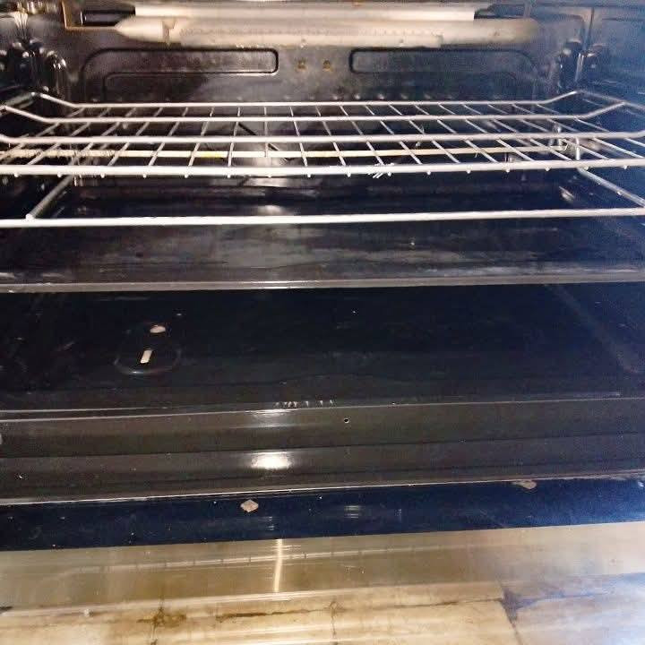 طباخ خمس مشاعل نوع دنكا الكوري الاصلي كلش نظيف كله شغال واكو مقاطع فيديو وصور يوضحن ناره ونظافته مكانه نجف حي الرحمه رقم الموبايل ***********
