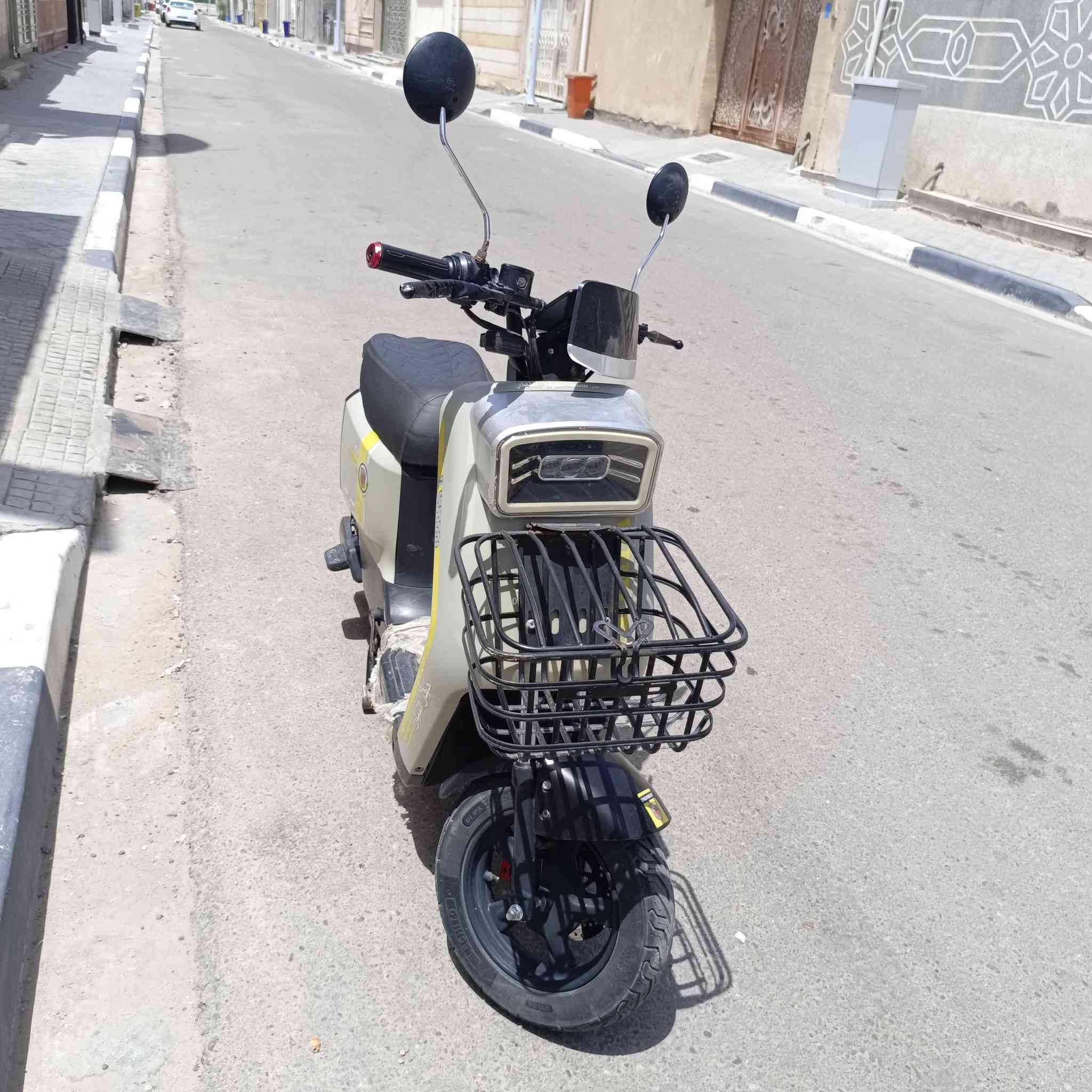 دراجه شحن R7 مديل 2024  دراجه بطاريات منفوخه من الحراره شغاله مابيه شي سعره 300 وبيه مجال العنوان البصره الزبير حي الخطوة 
رقم ***********
