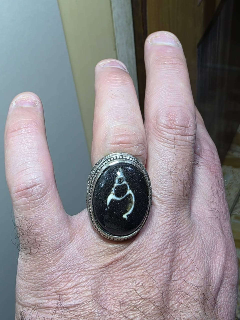 خاتم.من اندر النوادر سلطاني وبي لوي رباني فول نوادر النوادر شي مختلف ونادر حجر نار فول سلطاني اسود وبي لوي عطف رباني شغل نار خاتم نادر جوكر عام شغل عام فول تواصل خاص او واتساب ***********
