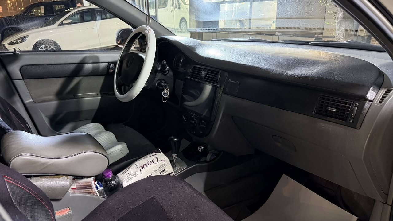 اوبترا 2011 للبيع ، رقم بصرة
السنوية تنتهي بشهر ال9 راعيها موجود بالبصرة يريد تحويل
السيارة مامكفولة من الصبغ بيها لكط خياسات 
مكفولة من العيب الشرعي 
الجاملغ الايمن والايسر جدد تخم تاير جديد دعاميات ولايتات وبكلايتات جدد ، شاشة وكاميرا 
الباب الايمن مبدل 
كير ومكينة خير من الله 
منظومة ماي جديدة ، التبريد ماعرف شنو خلله مايشتغل بس بالصيف انا مبدل منظومة كاملة ، مكان السيارة بالبصرة 
السعر 55 
***********
