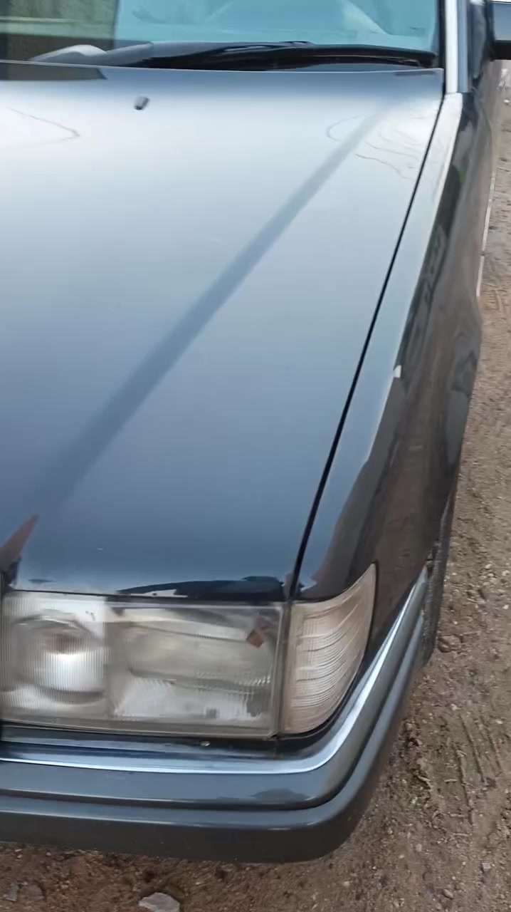 للبيع مارسيدس 90 ترهم قصد مصبوغه عام مابيها لا ضربة ولا معجون بيها خياس بسيط ومعمرة السيارة كير ومحرك vvti  3000 شرط النضافه السيارة كدامك فديو شوفها وخابرني غير متواجد ع الفيسبوك سعرها 63  وترهم قصد وهذا رقمي ***********
