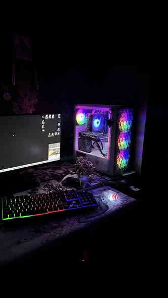 سلام عليكم 
PC جديد بلكامل مصارلي اشهر استخدمه 
كل قطع بل باكيت شراء فوري جديدات ومع الباكيتات وياهن
ويشغل كلً العاب بلعالم وسايبر بنك وكل العاب متطلبه ولقوية تلعبها بسلاسه وبريحيه

نسخه asus اقوه نوع RX 580 8GB
R5 5500 
 Lexar 620 احسن نوعSSD 512
مذر بورد asus B450  M -all
رامات 16 نوع جديد وقوي جدا
4 مراوح كبار 
باور سبلاي 550 واط افضل نوع ايضاً

سعر جهاز عارضه ب 650 وبيه مجال قوي لليفتهم وشراي يتواصل ويايه علفيس او عبر رقم ***********
