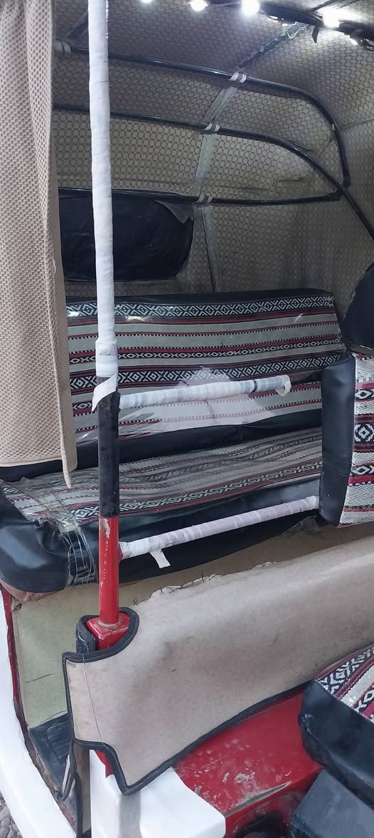 السلام عليكم تكتك للبيع موديل ١٧ اوراق تتقرم ١٨ تتكتك كامله مكمله على اخر حبايه منيدك للشارع ربع ماتصرف عليه السعر ٣٨٠٠ رقم الهاتف *********** المكان بغداد المعامل منطقه السعاده
