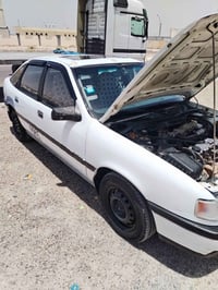 اوبل فيكترا • ١٩٩٣ • محرك ٢٠٠٠