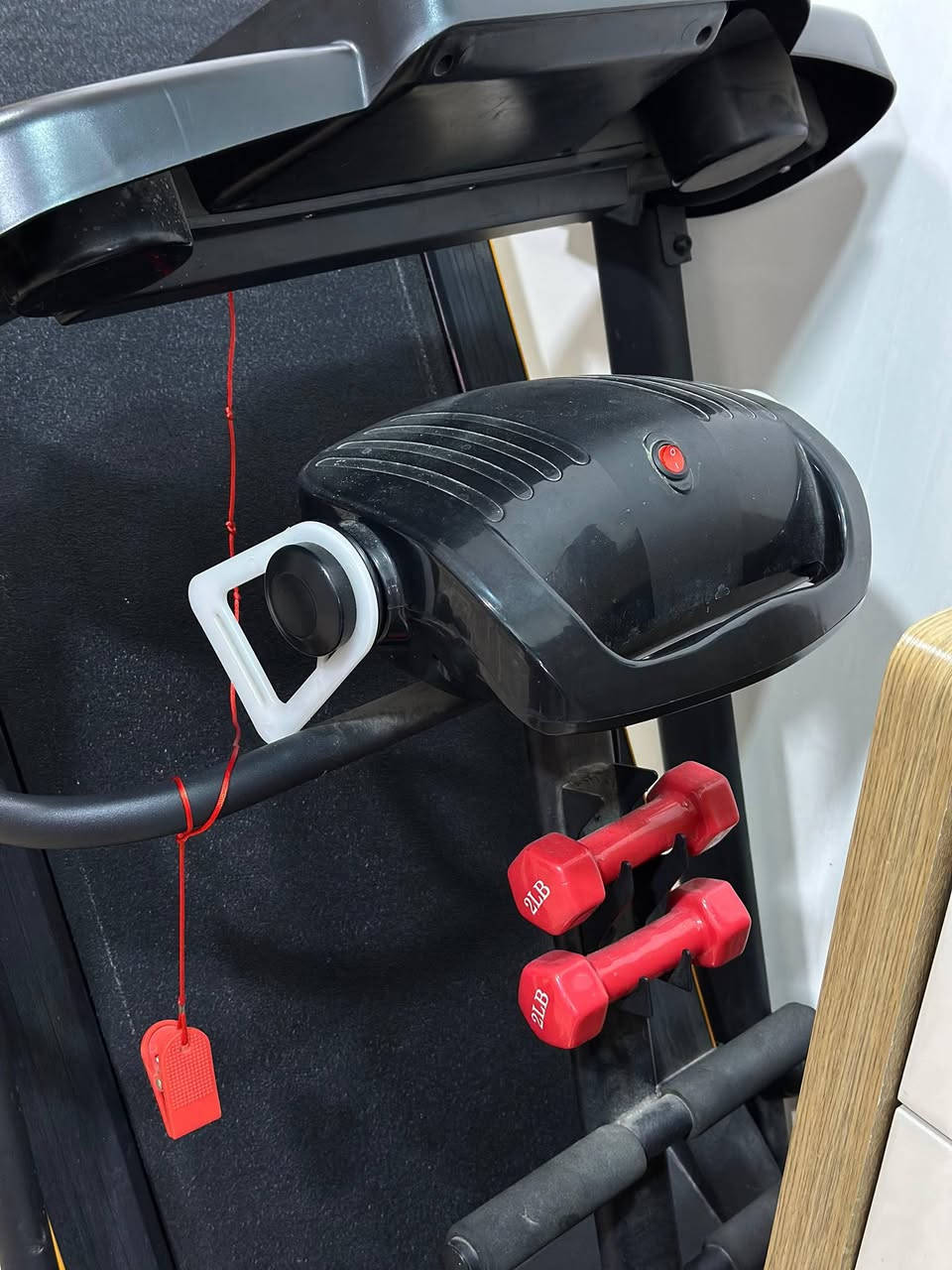 سلام عليكم 
جهاز جري مامستخدم هواي جديد لك بي ماطورين للخصر ووللجري يتحمل وزن عالي سعر 175 وبي مجال 
***********
