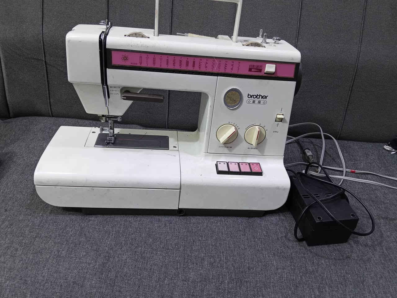 السلام عليكم
مكينة كومبال للبيع نظيفة كلش مابيها اي عطل 

تشتغل كل النقشات سعرها ✅100الف ✅

مكانها بغداد وتوصيل موجود لكل 🇮🇶

التواصل ع الخاص او ع رقم الواتس اب ***********
