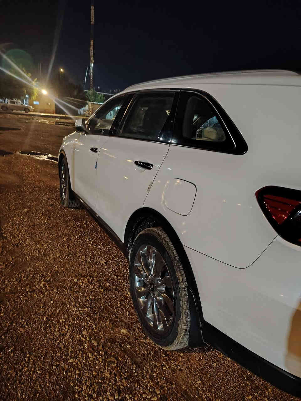 سياره سورنتو ١٩ ماشي ١٦٦ رقم قادسيه متجايه بيه ومصلحه مكينه وكير كفاله تخم تاير دواخل دواخل كله جديده ايرباكات كلها سليمه السعر ١٩٠ وبيه مجال مكان الديوانيه اتصال *********** على هذا الرقم مكلف بالنشر
