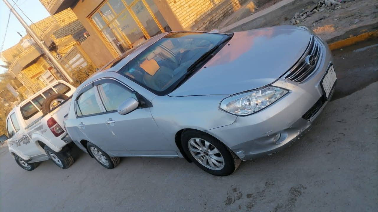 السلام عليكم بيوايدي موديل 2013جي3 رقم صلاح الدين  كير عادي سعر 25  مابيه نقص مطوبه مصرف راعيه جاي سدد سويلك وكاله مكان سياره الانبار رمادي ***********
