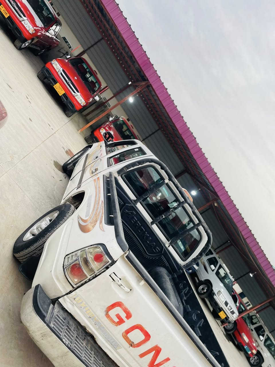 بيكاب گوناو موديل 2009گير مكينه اكسل شرت منفيس اسلي سياره جديد جام كارباهـي دبريت ساردو گه رم مزبوت بئ دعمو سبخ سعر ٢٨مجال ***********
