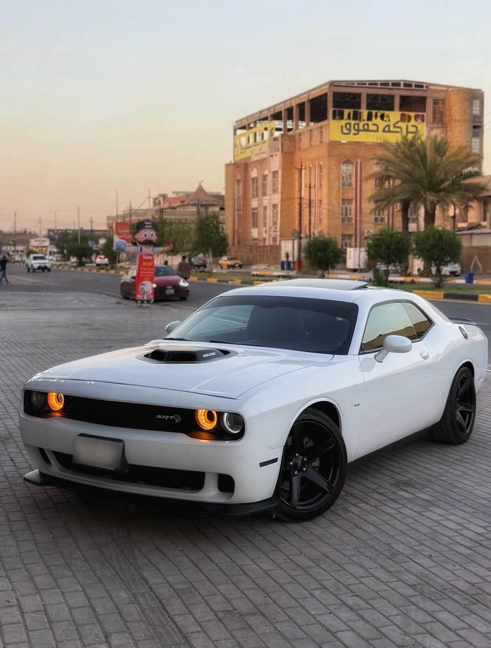 2022 R/T Shaker 1/1  
V8 5.7L 
ماشيه 24 الف   
السياره فول مواصفات 
فتحه 
سوبر تراك باك 
سستم سماعات الباين 
خزن ميموري 
عينة ابيض مال شيكر 
مازدات شيكر 
داخل شيكر كنتارا وجلد 
 دبلات صفر T/A
كشنات تدفئه تبريد 
ستيرن تدفئه 
رادار جانبي  
تدفئه مري جانبيه 
ويل هيلكات نجمة
كاتش كان 
شاشه جبيره 
دشبول جلد دبل خيط مختوم شيكر 
بوب جلد 
السياره عليها بولش +نانو سيراميك يعني السياره مرايه وبالواقع احلى 
والسيارة مبرمجة داينو عند ايكل ومطلعة رقم حلو 
حادثها بنيد وجاملغ جهه السايق ونفسهم مصلحات 
غير هالشي السياره كفالة السياره جديده  بحيث حتة دعامية خلفية بدون صبغ 
السياره استخدام يومي ستوك بدون تزويد
والسيارة رقم اربيل بأسمي تحويل شوكت ميعجبك 
رقم الهاتف ، واتساب :***********
