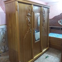 للبيع كنتور ابو ٣ ابواب جديد خشب صاج ثقيل درجه اولى سعر ٣٠٠ ستفسار ٠٧٧...