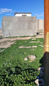 خلف سايلوا • واجهة ١٠ عمق ٢٠ • كهرباء ماء مجاري