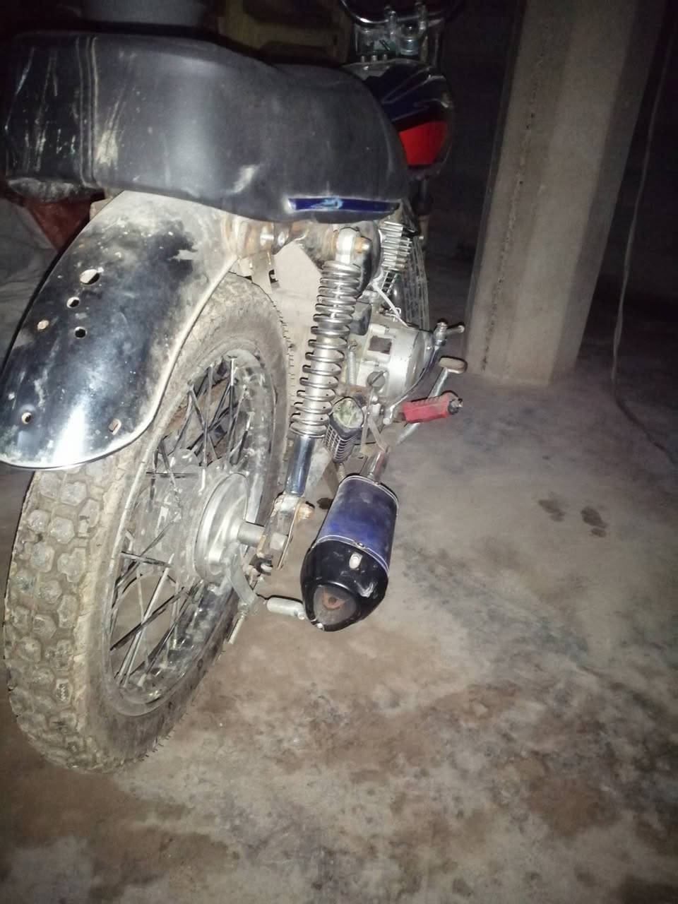 السلام عليكم شباب موتور للبيع موديل 21 مبروك سعر 250
***********
