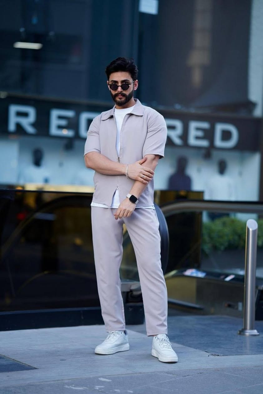 سوت  رجالي تركي

خامه الاصلي 

سيري 4 قطع M L XL XXL

درزن 3 الوان ب295 الف


**إذا كنت صاحب هذا الإعلان وتريد حذفه لأي سبب، رجاءا أرسل رسالة إلى الدعم الفني**