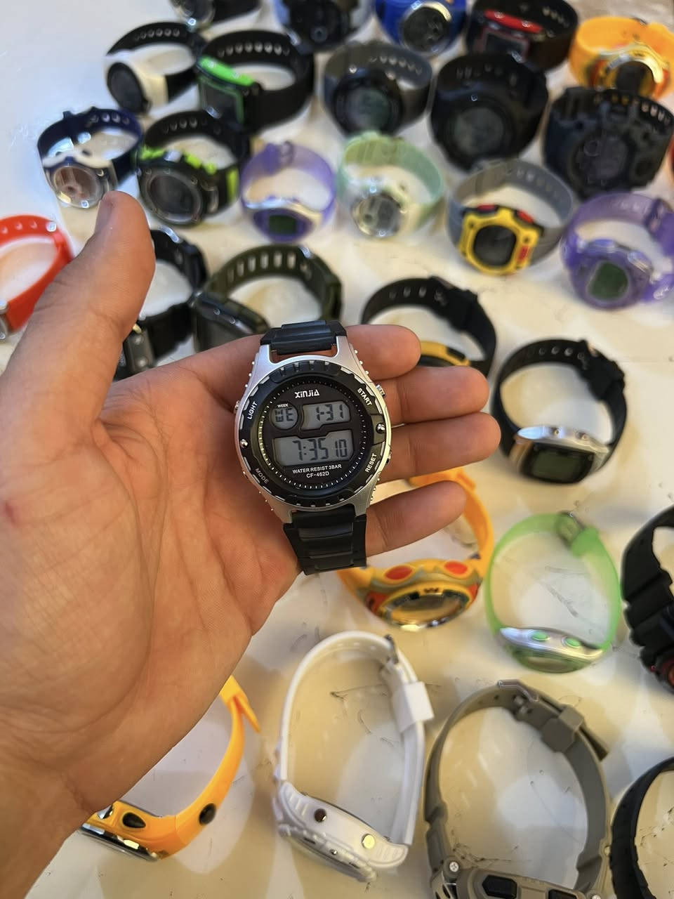 سلام عليكم متاح ساعات باله رياضي
ويوجد خدمه توصيل جميع المحافظات الي يريد يتفضل خاص ويدلل ***********
