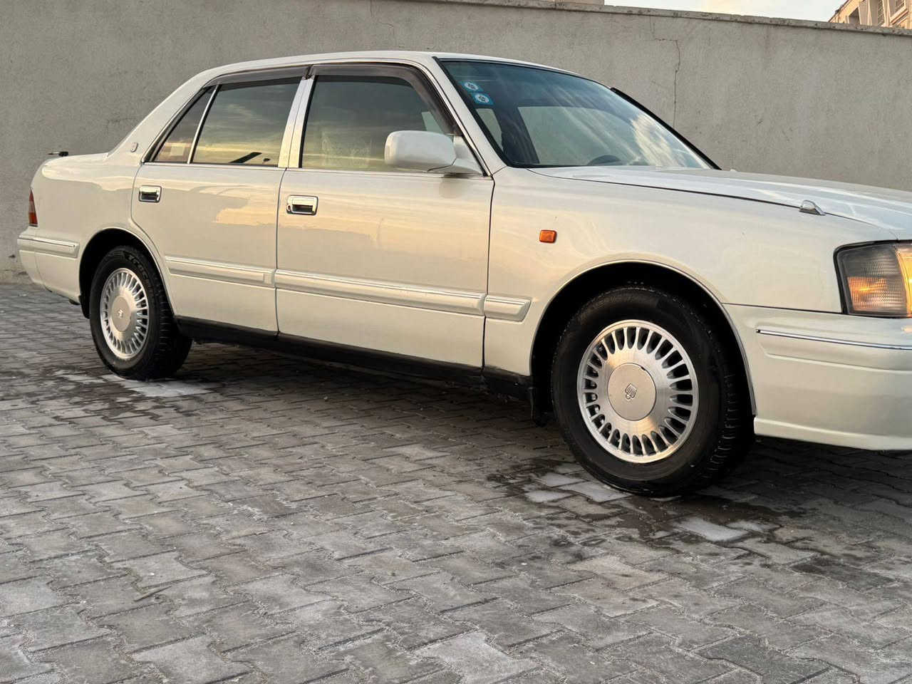 السلام عليكم
#كراون رأس الثور تكم
#مكفول من الگص ونقل الجثه 
محرك 3000  #جاهزه بدون نقص 
بأسمي سياره تحويل مباشر سنويه ورقم جديد 
#موديل 2000  
#المكان البصره 
#السعر 102
بيع فقط  #بدون مراوس 
, ***********
