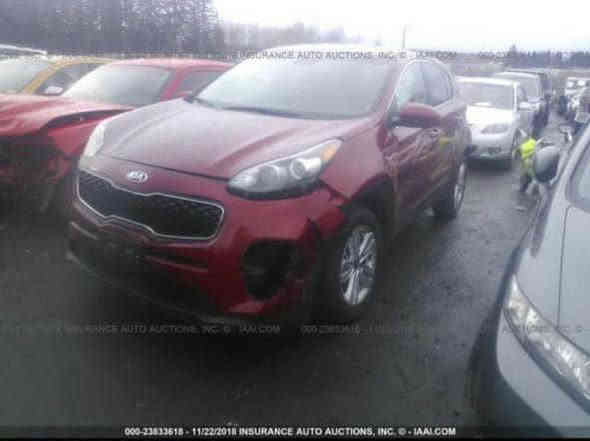 السلام عليكم 
كيا سبورتج موديل 2017 وارد امريكي
رقم بغداد
 مواصفات عاديه 
محرك 2400
ماشيه 102
ضربتها من امريكا بسيطه كلش كما موضح بالصورة وبدون صبغ 
انضربت هنا بالصندوق وتصلحت عالبارد وبيها تكحيل والسيارة بيها شخوط خفيفة

السعر 163 وبيها مجال بسيط 
للتواصل ***********
