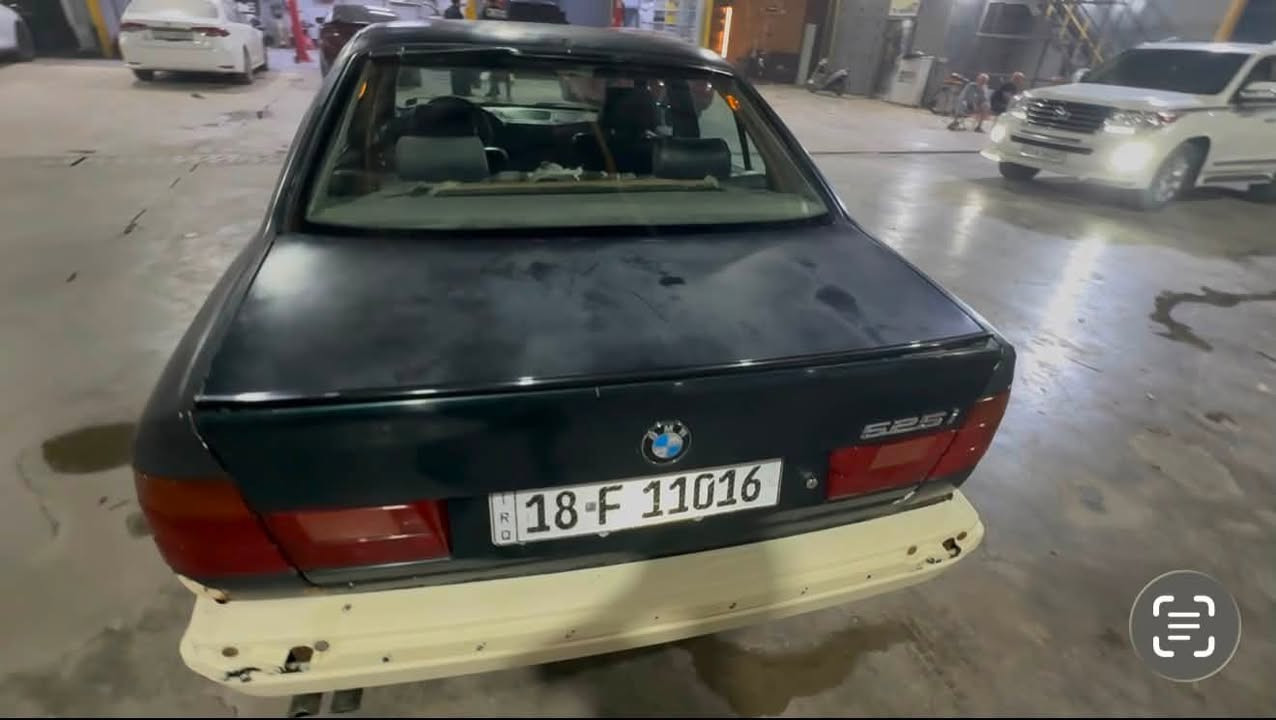 بي ام  525
سعر ٤٠ ورقه
مكينه وكير نظيفات و جديد
السنويه بسمي وشرط التحويل 
التكم مابيهن اي ضربه
تبريد كامل
كشرها نفس ماموضح بالصوره كشنات كهرباء
بيه منظومه غاز حكوميه اصوليه واخر صيانه قبل اسبوع جانت يعني كامله
 وبيه مجال للشرايه
الواتس ***********
ماعليه اي غرامه 
حداديه صدر تعبانه
والفتحه ملغيه
