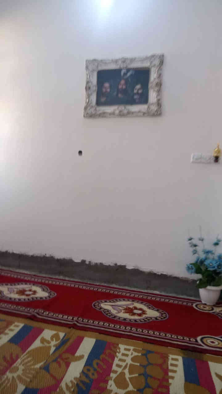 بيت للبيع بناء حديث طابوق خدمات ماء كهرباء نت مجاري سند 25 حي دجله قرب حي النصر  المساحه 100م السعر خاص قابل للتفاوض رقم الهاتف ***********
