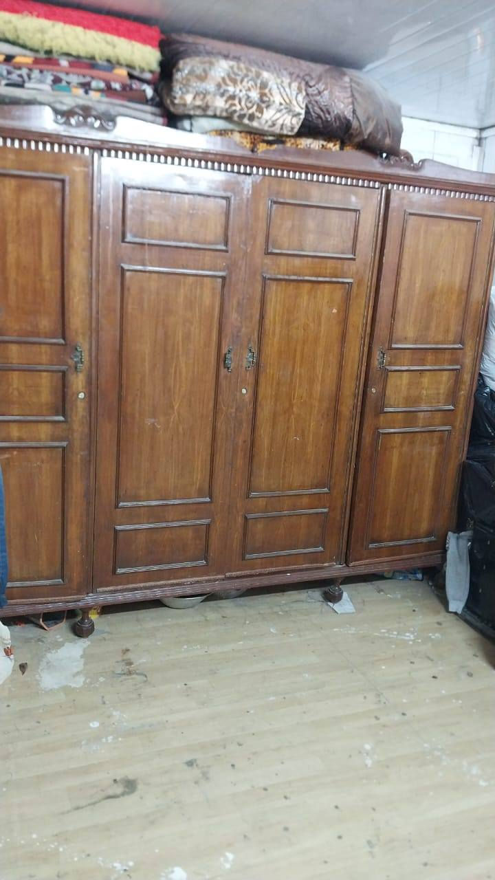 غرفة تركية 7 قطع 400 وبيها مجال وكنتور صاج 150 وميز تواليت 50وغسالة اوتوماتيك شغالة مابيها شي 100 للإستفسار اكثر ***********
