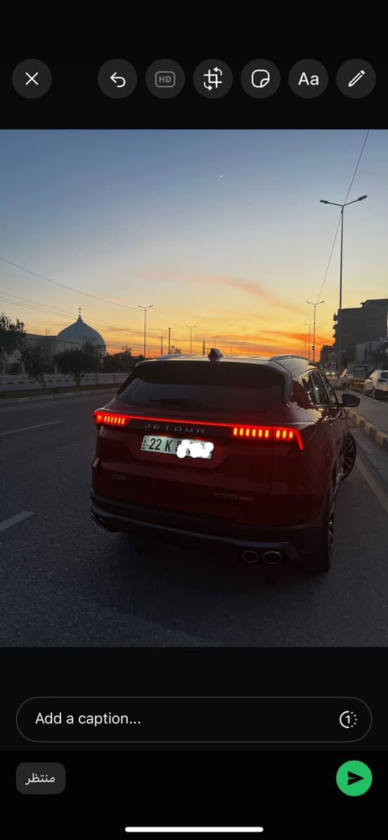 جيتور X70 بلاص كومفرت محرك 1500 توربو
ماشية 18 الف كيلومتر.
المواصفات:
*7  راكب
* إطارات قياس 20 إنچ
* فتحة سقف بانوراما
* كاميرات محيطية 360 درجة
* شاشة عرض ترفيهية بقياس  10.25إنچ
* شاشة عدادات بقياس 10.25 إنچ
* نظام تحذير مغادرة المسار
* مثبت السرعة
* نظام مراقبة نقطة عمياء
* حساسات اصطفاف خلفية
* نظام الفرامل اليدوية الاوتوماتيكي Autohold
* وضعيات قيادة متعددة
* دخول ذكي (بصمة)
* صندوق كهربائي 
* مقصورة الركاب من الجلد الفاخر
* مقعد السائق كهربائي
* مسند الذراع الوسطي مع ثلاجة
* إنارة ترحيبية
* عتبات الأبواب مضيئة
* مصابيح نهارية LED
* المصابيح الامامية تعمل اوتوماتيكياً
* المرايا الجانبية قابلة للطي كهربائياً
* وظيفة تنقية الهواء (فلتر N95)
* خاصية إغلاق الشبابيك وفتحة السقف عن بعد
* اضاءة امامية LED

السيارة ضمان شركة المهند  وبعدهه بحالة الوكالة وكل الصيانات الدورية بداخل الشركة.
.
السيارة رقم اربيل وجاهزة من كلشي وتحويل ثاني يوم والضمان يتحول باسم المشتري.
مكان السيارة النجف  

السعر ٢٠٠ وبيها مجال
للاستفسار الاتصال بالرقم
(***********) متوفر واتساب
