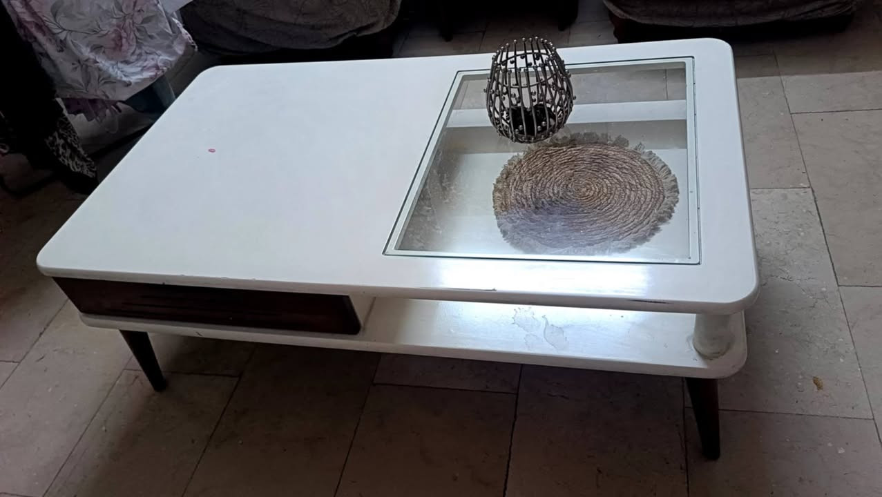 طاولة وسطية للبيع مكانه بغداد كراده داخل


**إذا كنت صاحب هذا الإعلان وتريد حذفه لأي سبب، رجاءا أرسل رسالة إلى الدعم الفني**