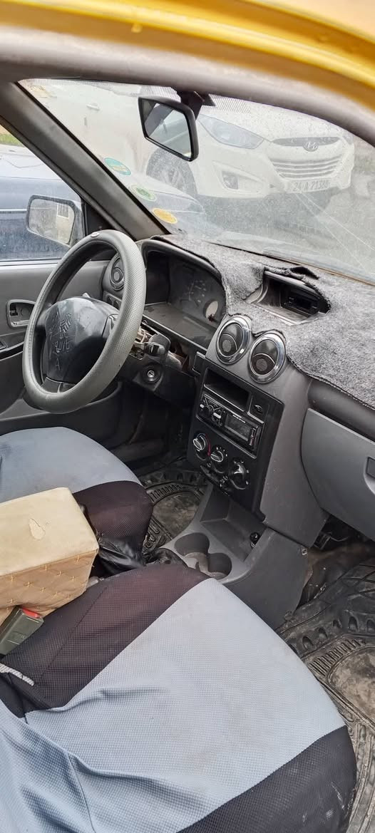 مكلف بالنشر 
سايبا 2012 / رقم احمر سنويه 2023
شرط وكاله و تحويل 
مصفر هيئه وغرامات 
محرك وكير خير من الله نضيف كلش 
باتري جديد و تدفئه بس تبريد تصليح 
وكاربون بانزين 
حداديه جديد شرط بوند ماتفتح كله جديد وشغال
وايرمنيه كله شغال 
كشرها يرادلها شغل شويه 
السعر 16 بيها مجال للطيبين 
الموقع برطله قرب جامع معارض برطله 
سايدين موصل/ اربيل
 تواصل اتصال او و اتساب 
***********
