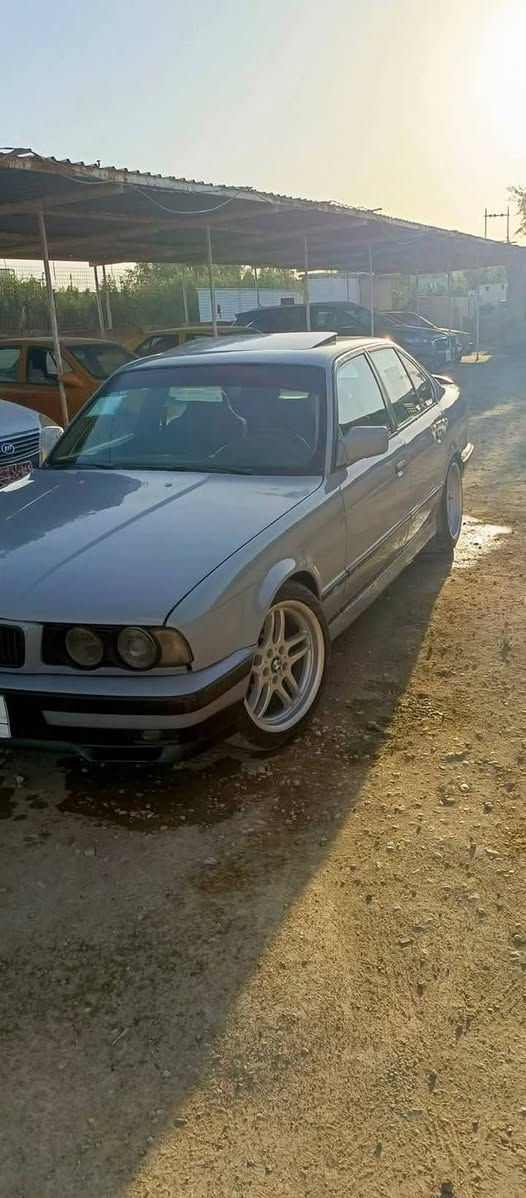 السلام عليكم اخوان السعر [٣٩]
بي ام دبليو موديل ١٩٩٢
حجم ٥٣٥ مفتوح
گير اوتو
السيارة سنتر لوك
گير محرك حداديه كهربائيات تخم تاير كلهه بحاله ممتازه
السيارة مصبوغه عام
السيارة رقم بغداد دولي لل٢٩
تحويل مباشر
مكان السيارة بغداد ابو غريب
اي تفاصيل أكثر الاتصال *********** واتساب....***********
