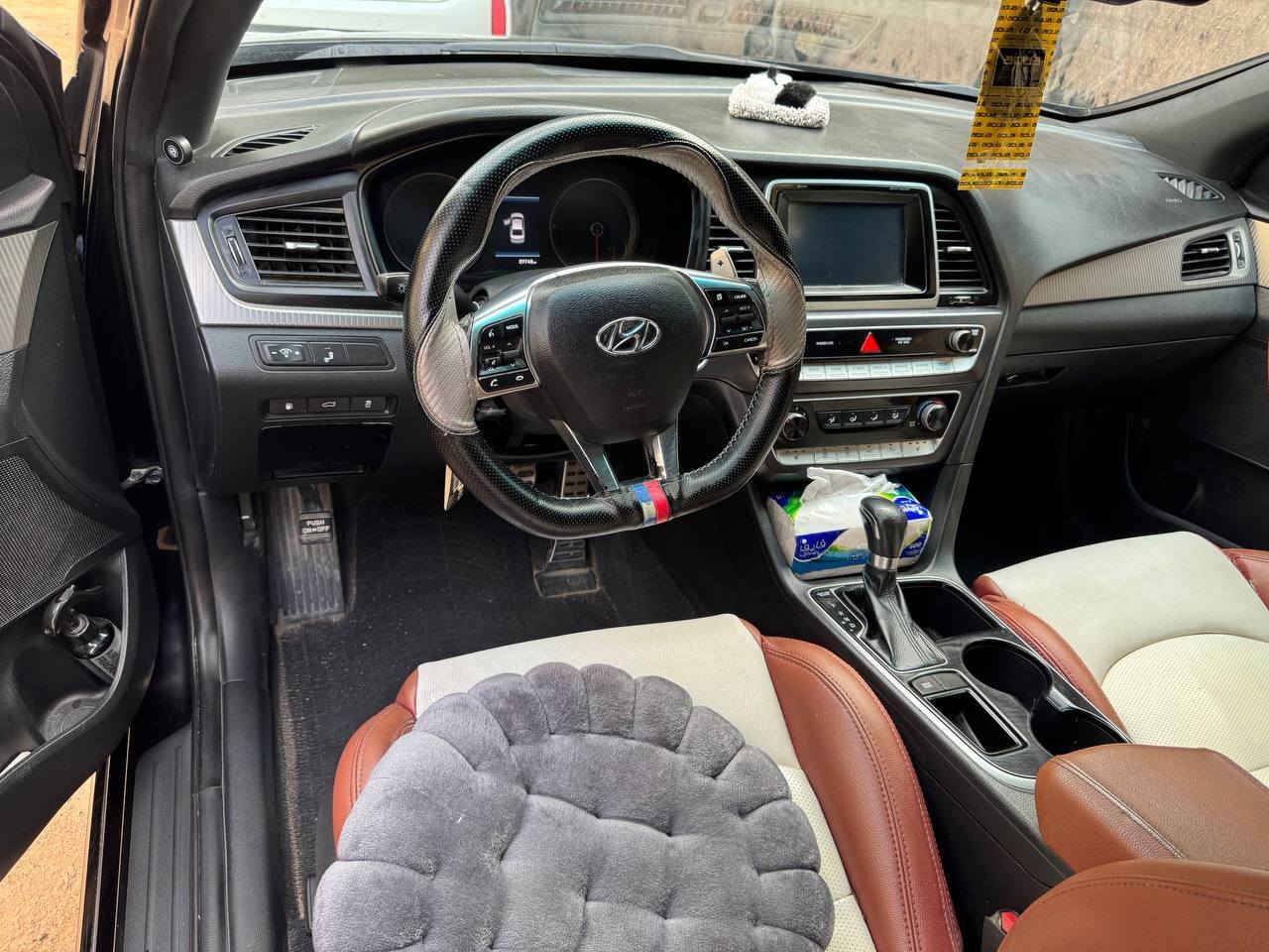 سوناتا 2018  فول1/1 رقم بغداد
 امريكي لون اسود ، شادلها منضومة غاز ،صفرر ادوانز طلقه السياره 80 لتر تفويلتها ب10 الاف ، فتحه بصمه تشغيل بصمة ابواب، بصمة جنطه (4 بصمات) ،رادار خلفي وجانبي ،كشن كهرباء ،كشن تدفئه ،شفتات ستيرن ،3 انضمة قيادة السيارة، تبريد ثلج، حداديه جديده،
حادث امريكا امامي وباب خلفي ،وباب بالنجف ،ابيعلك حزام هو مو حزام لكن افضل هيج اگلك
موجود ماسنجر، واتساب تواصل وياي وعيوني الك
بيع او مراوس 
مكاني النجف
السعر 123
***********
