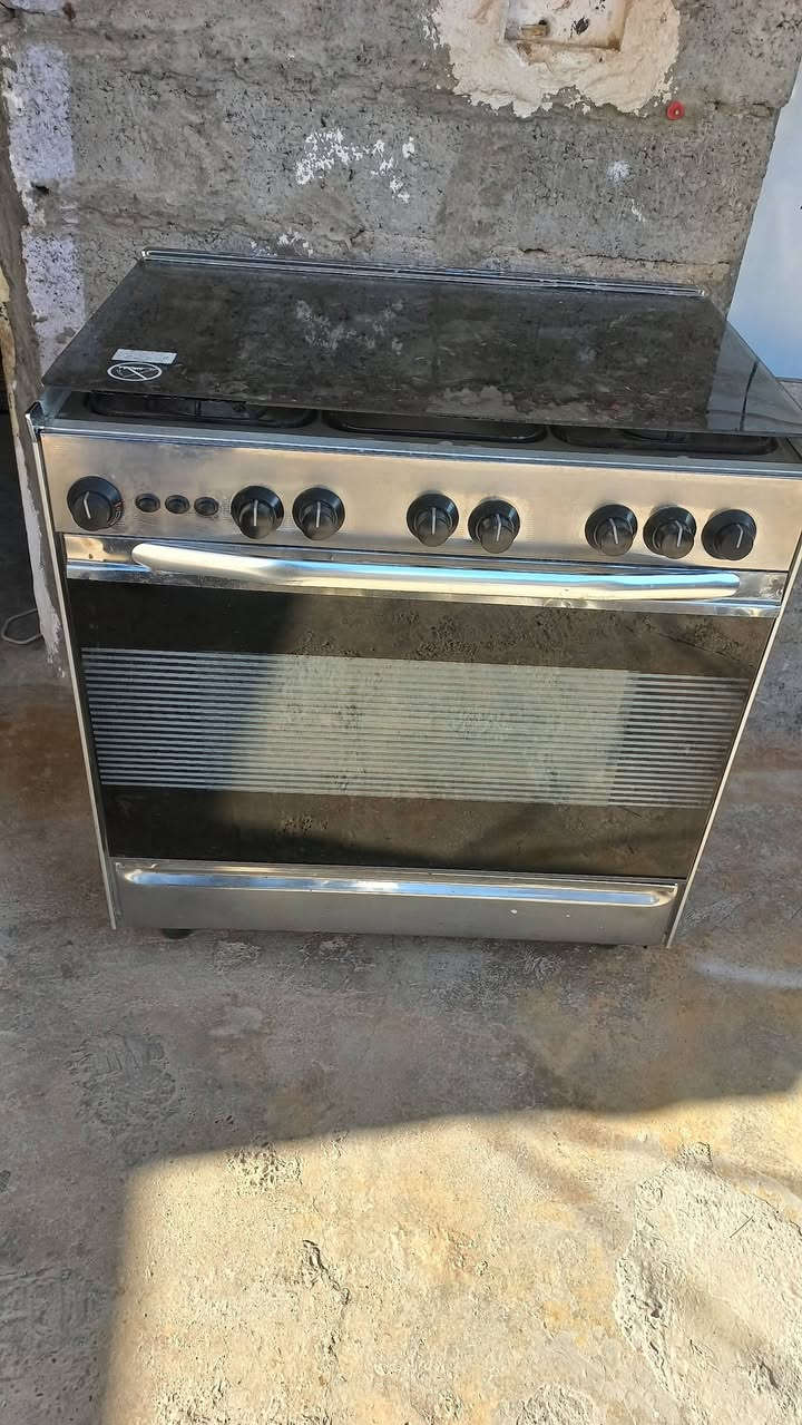 طباخ تكنو مصري شغال شرط علفحص للبيع سعر ١٤٠الف كركوك حي عروبة ***********
