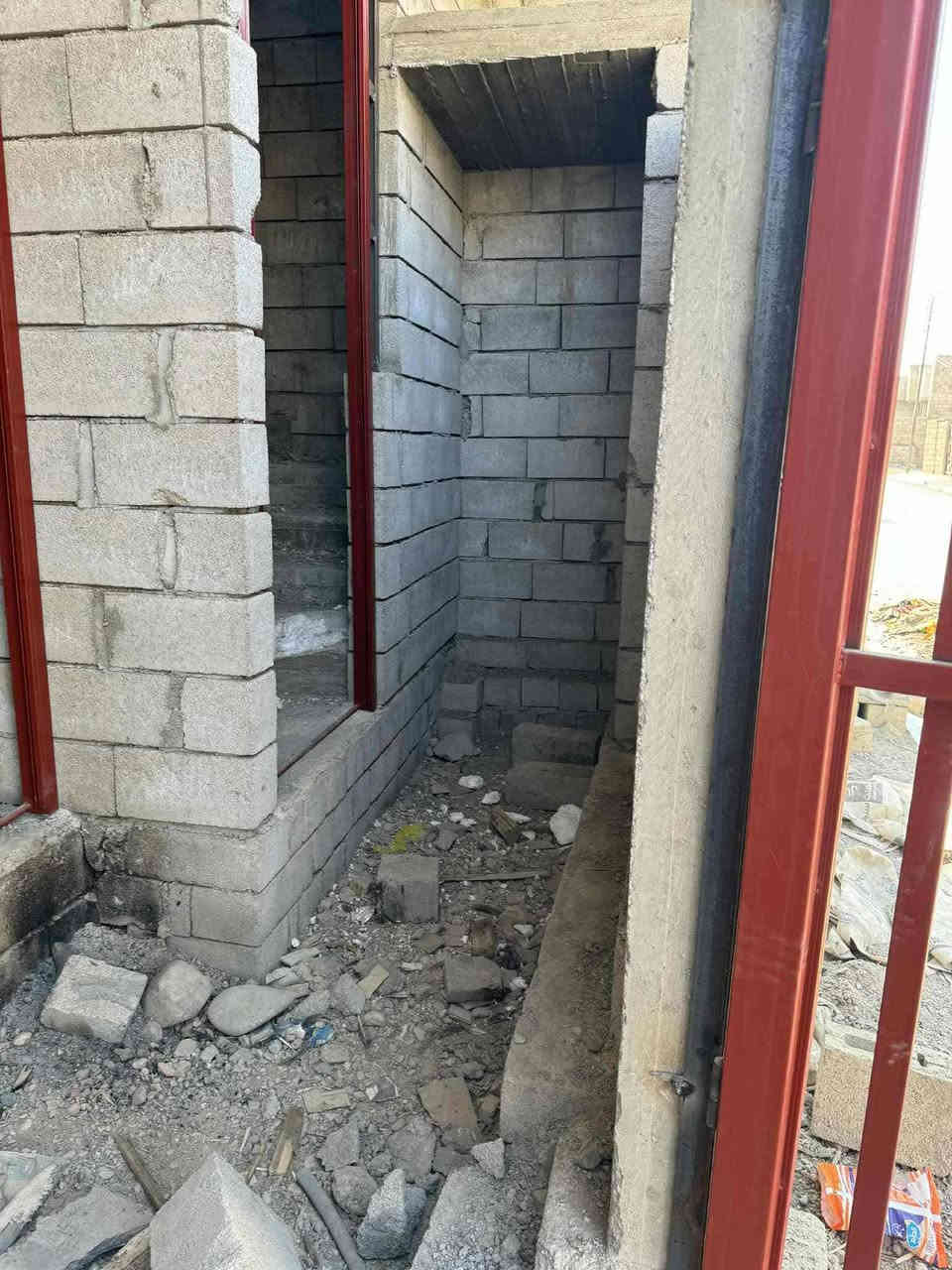 هيكل طابق ونصف المساحه 60مترخلف شارع 30 مباشرحي الانتصار السعر39 مليون بي مجال قليل مكتب ابو عدنان شارع 60 مقابل مول سنتر الانتصار رقم الهاتف *********** رقم الهاتف ***********
