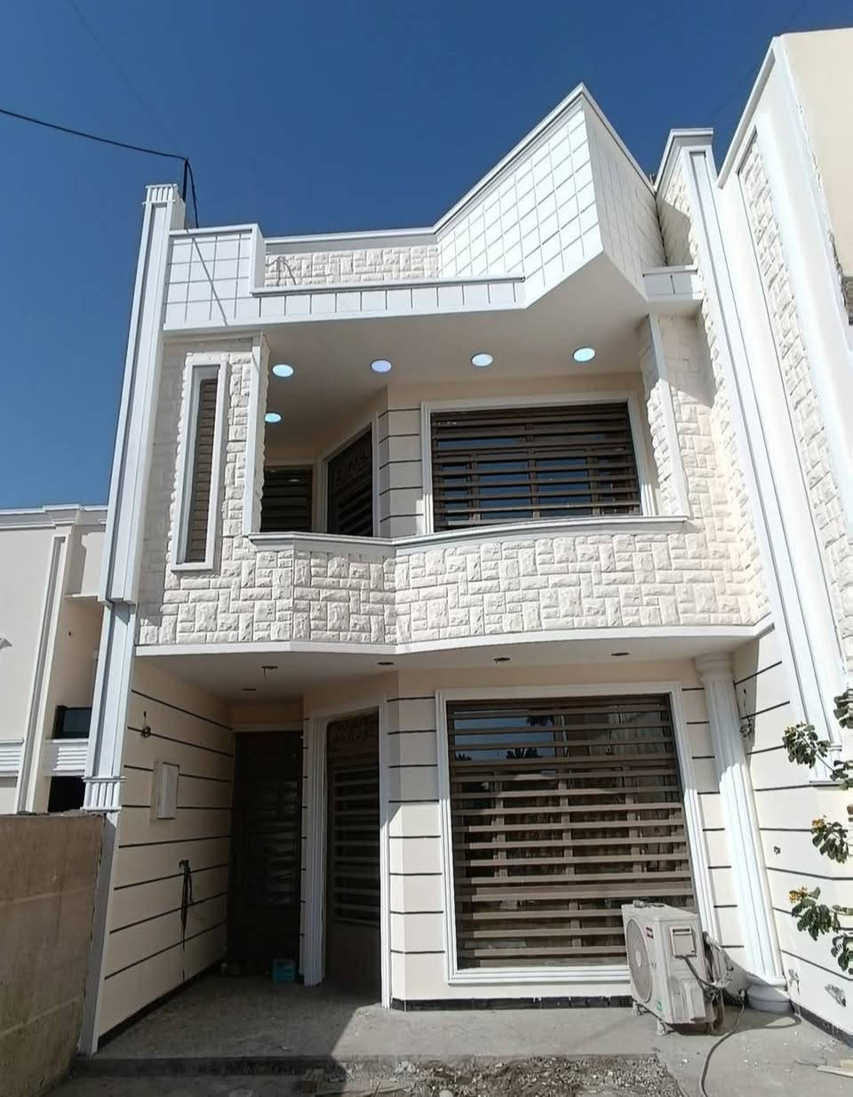 شغل واجهات وصبغ دواخل وديكورات 
((الستفسار ***********🩷))
