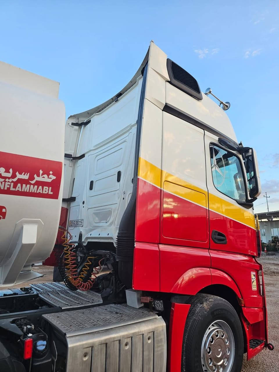 مرسيدس اكتروس وحش موديل 2015 الحجم 2545 كور عالي 471 سنكل امامي تانكي 2024 بايلر جاهزه على الشغل طوناج جيبي اس تخم تاير متواجد في معرض بغداد الحديث العنوان الانبار الرمادي منطقه الشراع الخط السريع للتواصل ***********
