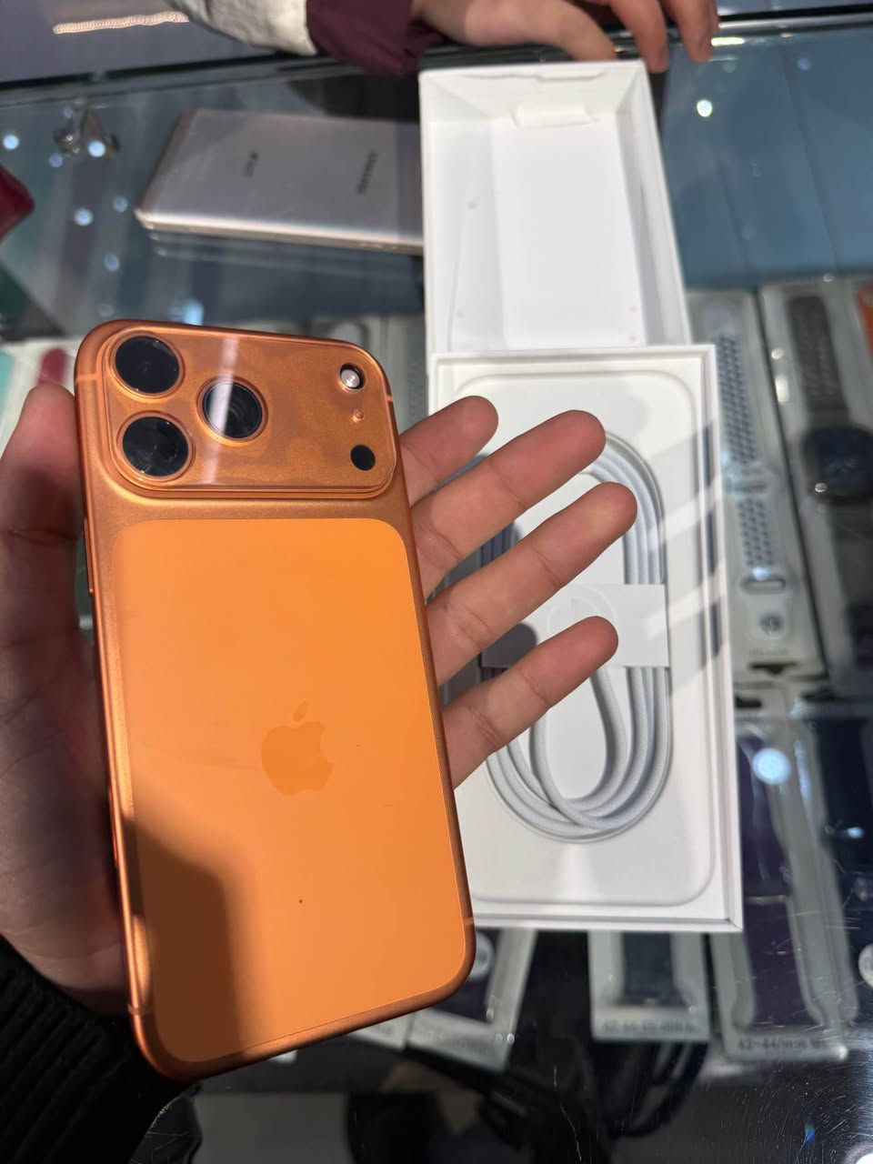 سعر جهاز ٩٥٠الف ايفون ١٧ برماكس جديد بس فتح كارتون ما مشحون صفر 
الجهاز نظيف بحالة الوكالة 
رقمي واتس ***********
اتصال *********** النجف, العراق
